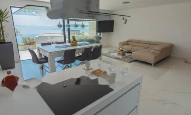 Квартира Побри, Опатия