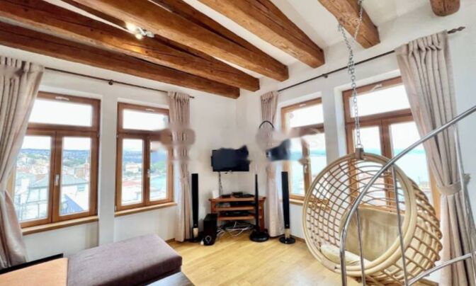 Трехкомнатная квартира, Центр