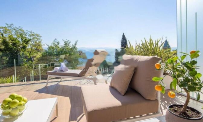 Трехкомнатная квартира в центре