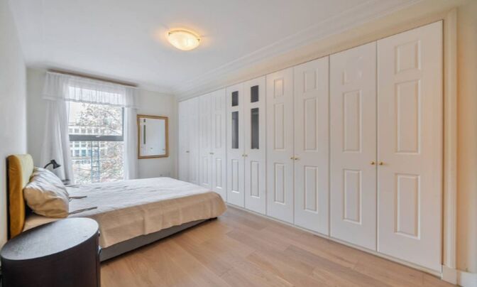 Chelsea Gate Apartments, Chelsea