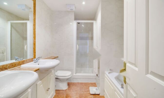 Chelsea Gate Apartments, Chelsea