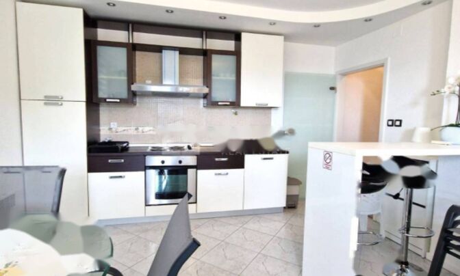 Четырехкомнатная квартира Ика