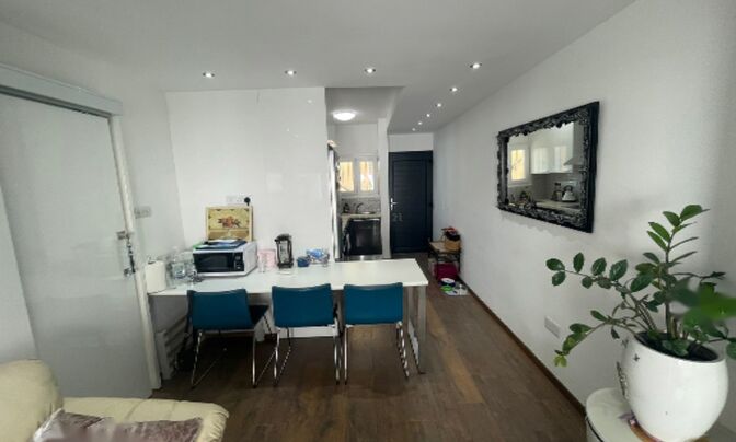 2 Bedroom Apartment For Sale in Larnaca