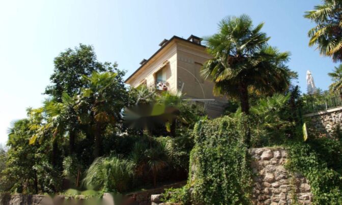 Четырехкомнатная квартира Центр