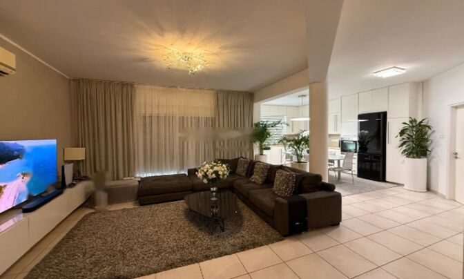 3 Bedrooms Apartment For sale, Green Area - Germasogia, Limassol