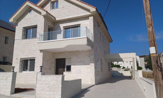 5 Bedroom Detached house For sale in Palodeia