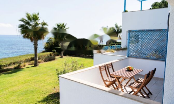 3 Bedroom Apartment For Sale in Pentakomo