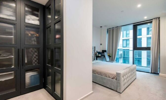 Merino Gardens, Wapping