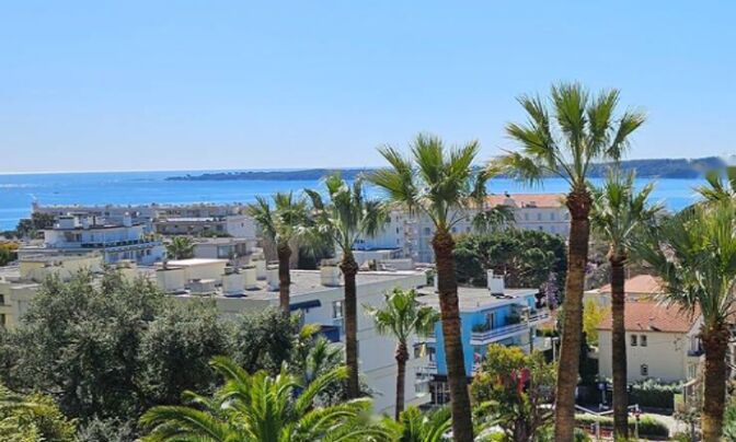 Apartment Cannes California