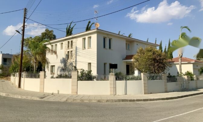 4 Bedroom House For Sale in Nicosia, Latsia