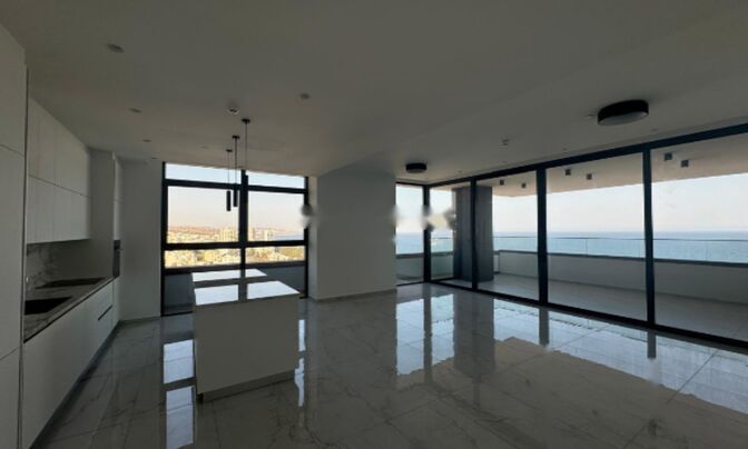 2 Bedroom Apartment For Sale in Agios Tychonas, Limassol