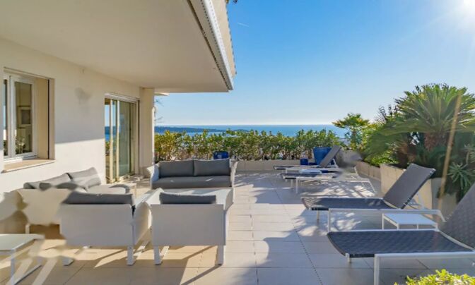 Apartment Cannes California