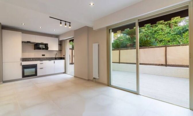 Apartment Cannes République