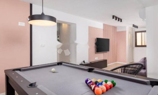 Трехкомнатная квартира, Центр