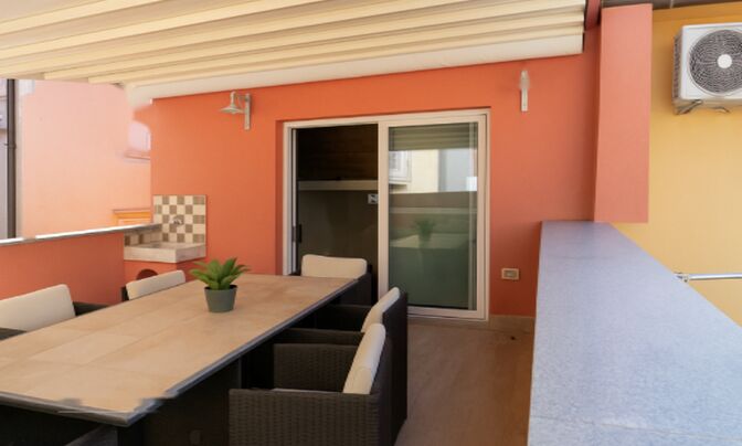 Дом с террасой Ново Пиран.