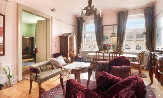 Квартира 4-комнатная в центре