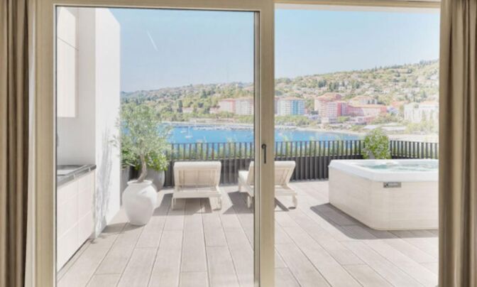 Трёхкомнатная квартира у моря