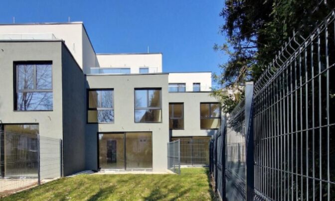 Дом с террасой Новая Любляна Вич