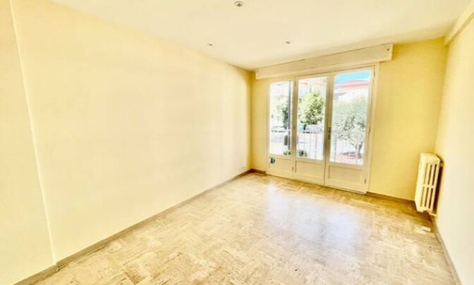 Apartment Cannes République