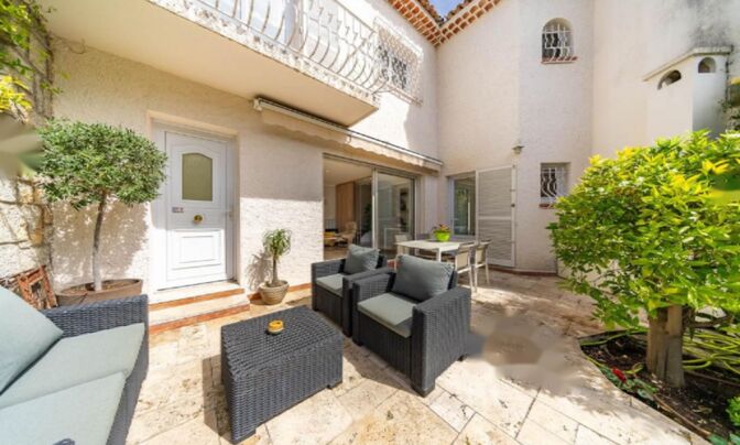 Townhouse Cannes California