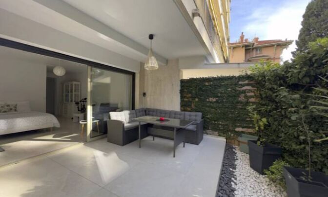 Apartment Cannes California