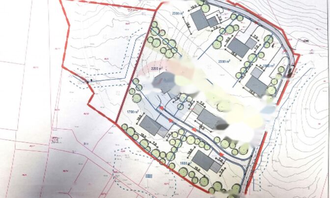 Участок в Дворской Веси на окраине деревни