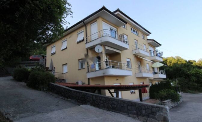 Трёхкомнатная квартира, центр