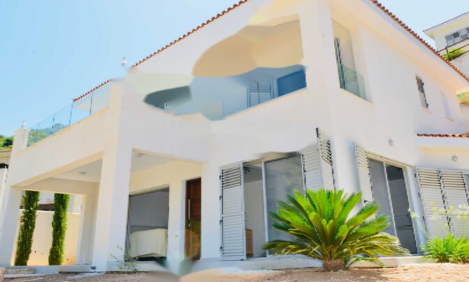 4 Bedroom Villa For Sale in Tala, Pafos