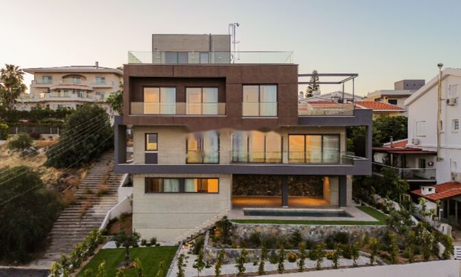 4 Bedroom Villa For Sale in Mesa Geitonia