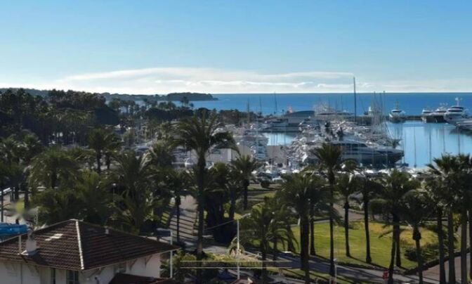 Apartment Cannes California