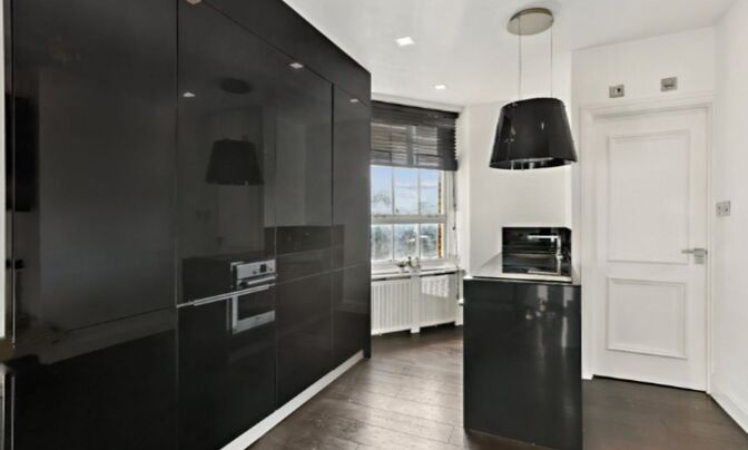 Marlborough, 61 Walton Street