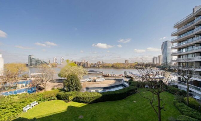 Chelsea Crescent, Chelsea Harbour