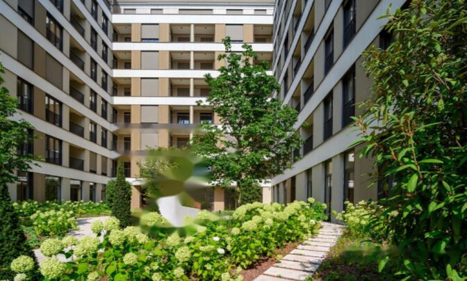 Пятикомнатная квартира в центре