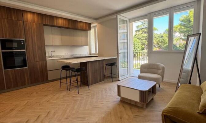 Apartment Cannes California