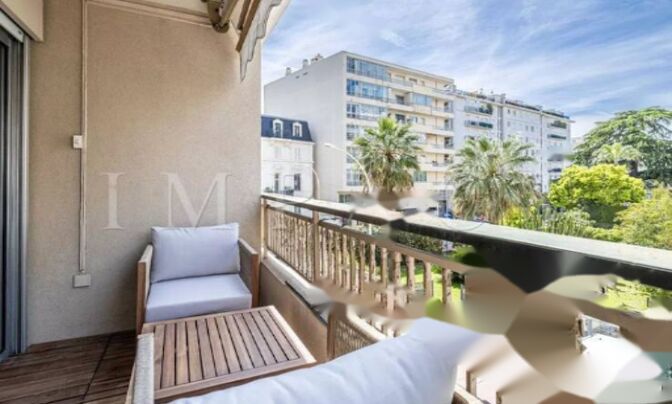 Apartment Cannes California