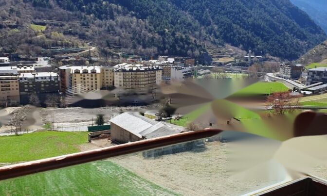 Sunny 2-bedroom apartment in Encamp