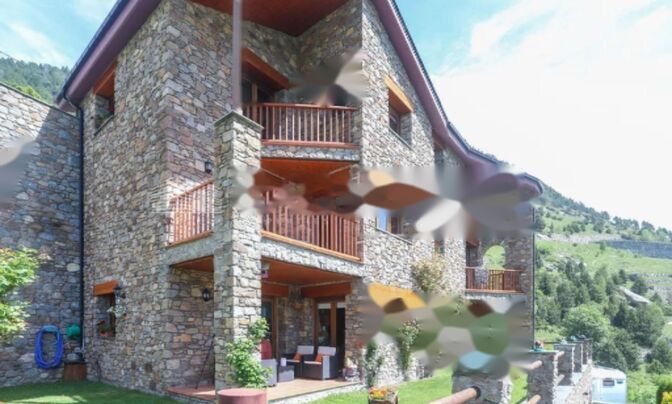 Chalet with spectacular views and sun all year