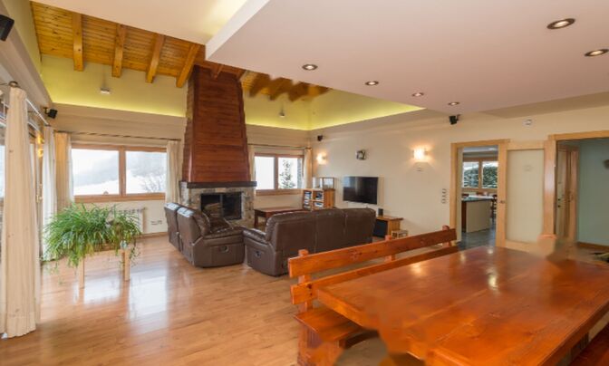 Chalet for sale in Pal with 5 bedrooms