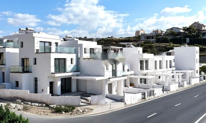 3 Bedrooms Detached house For sale in Agios Athanasios, Limassol