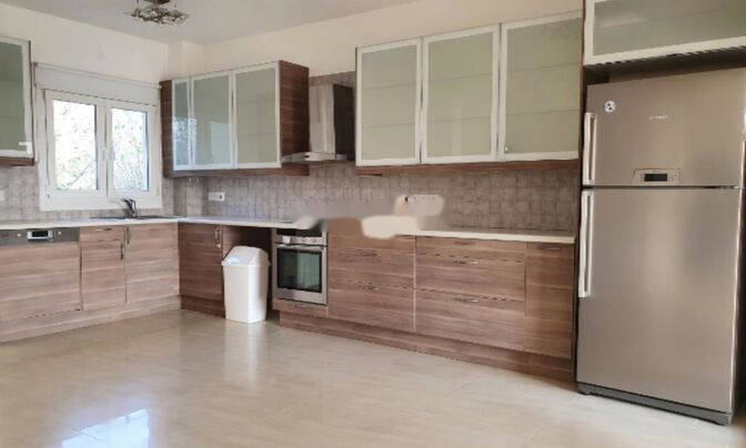 Charming 2 Bedroom Duplex Just Steps from the Sea in a Beautiful Complex