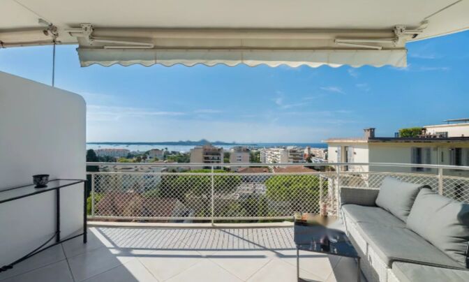 Apartment Cannes California
