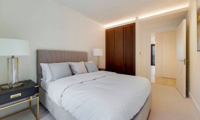 Chelsea Island, Chelsea Harbour