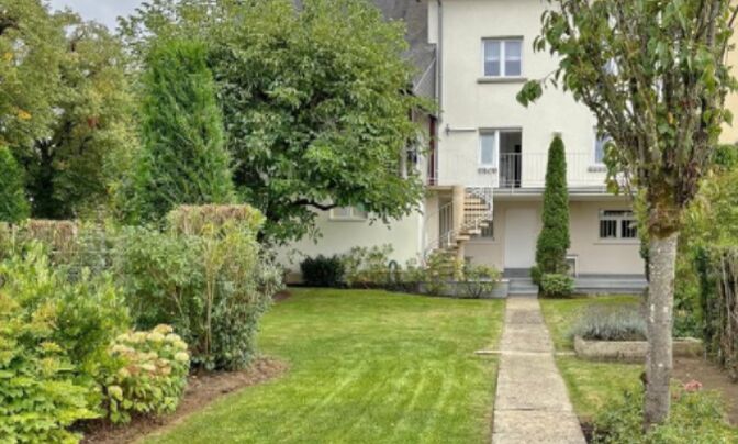 Semi-detached house 5 bedrooms for sale in Pétange