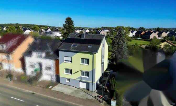 House 6 bedrooms for sale in Mondercange