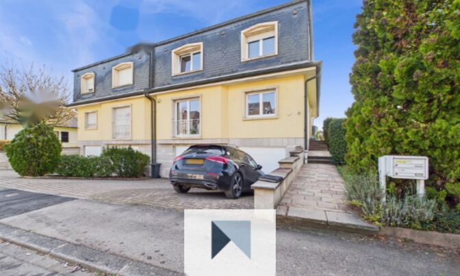 Apartment 2 bedrooms for sale in Hesperange