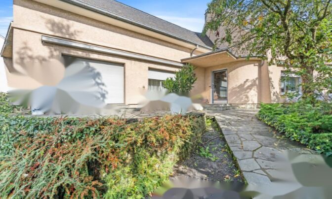 House 4 bedrooms for sale in Strassen