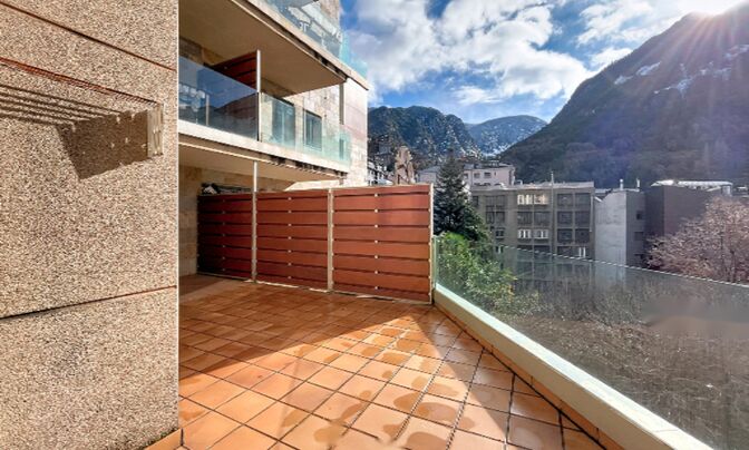Apartment for sale in Escaldes Engordany, 3 bedrooms