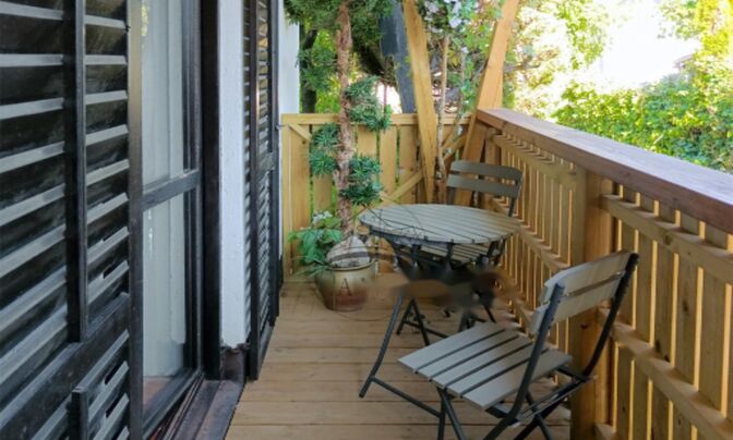 Дом в Залоге, идиллия