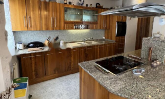 Пятикомнатная квартира в Жупанчичева Яма