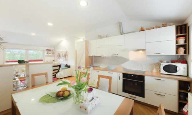 Коммерческое помещение Мосте